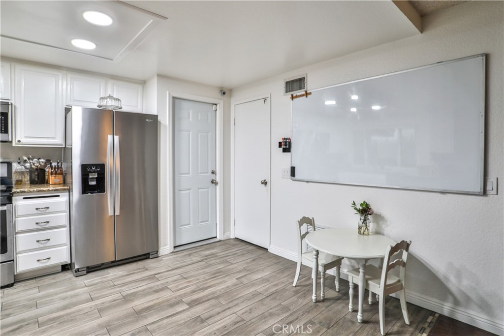 6073 Cameo Street