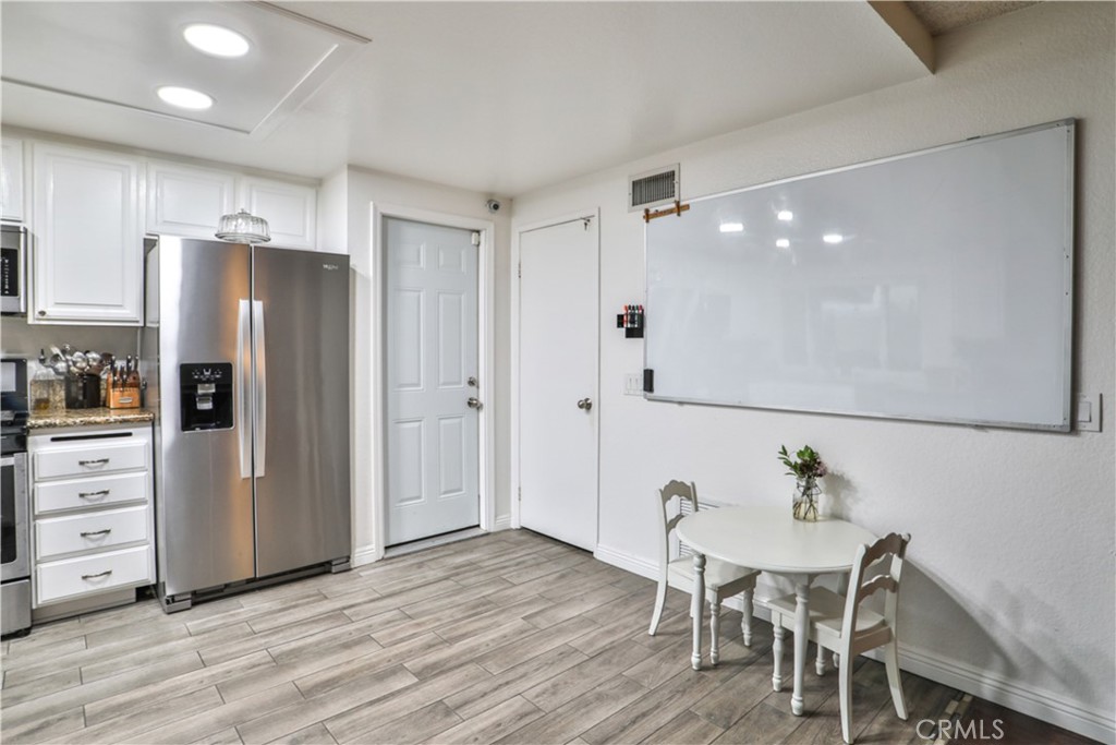 6073 Cameo Street