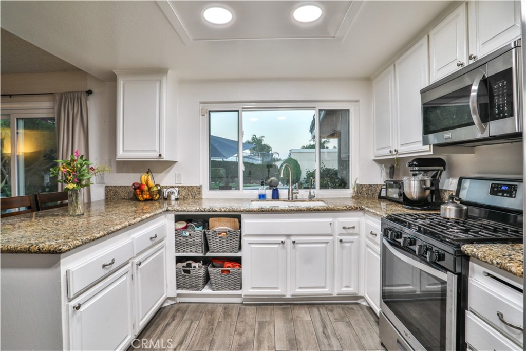 6073 Cameo Street