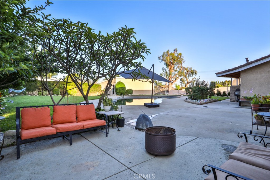 6073 Cameo Street