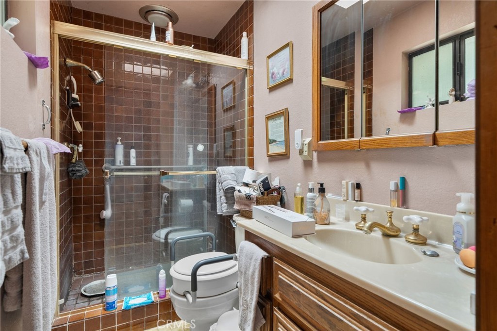 501 S Mountain Avenue