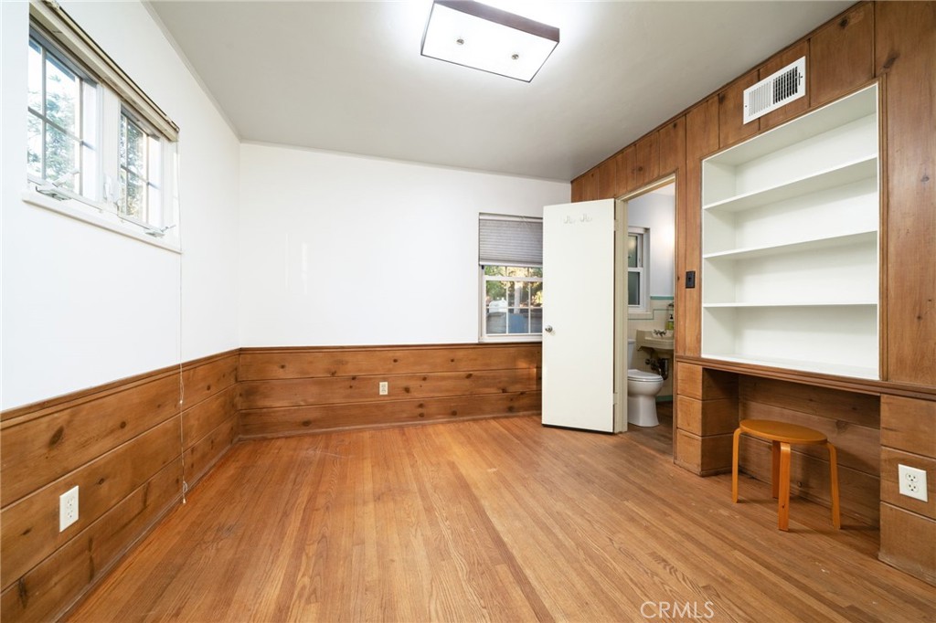 644 W 10th Street