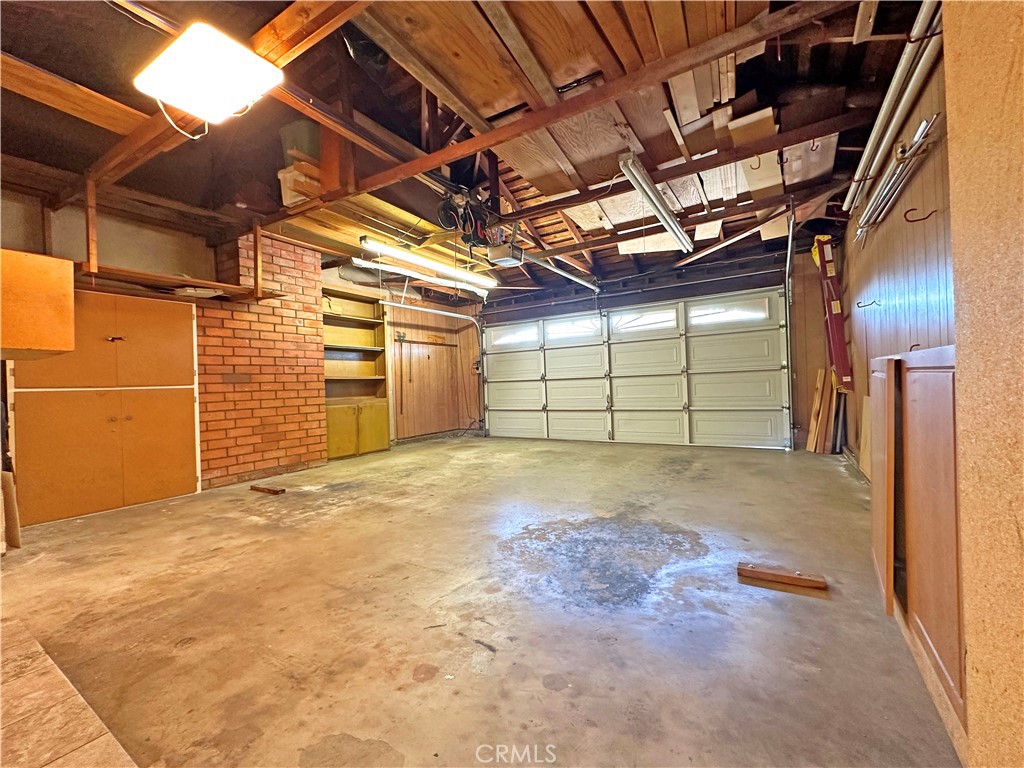 1562 Whittier Avenue