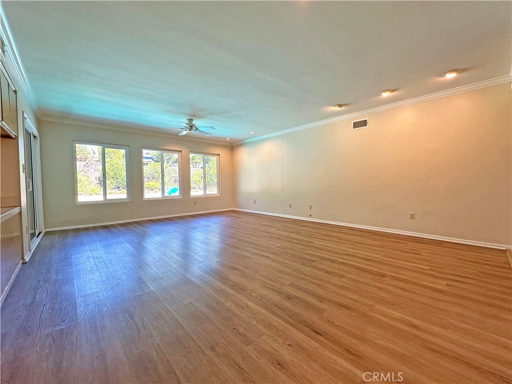 1562 Whittier Avenue