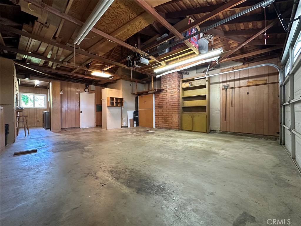 1562 Whittier Avenue