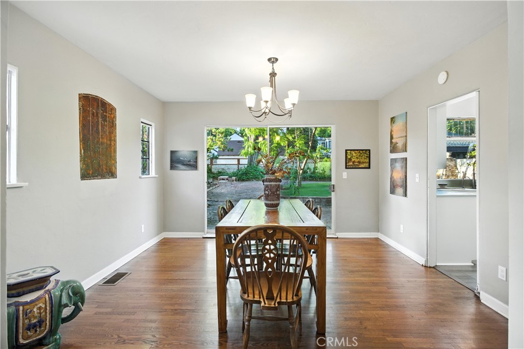 425 W 10th Street