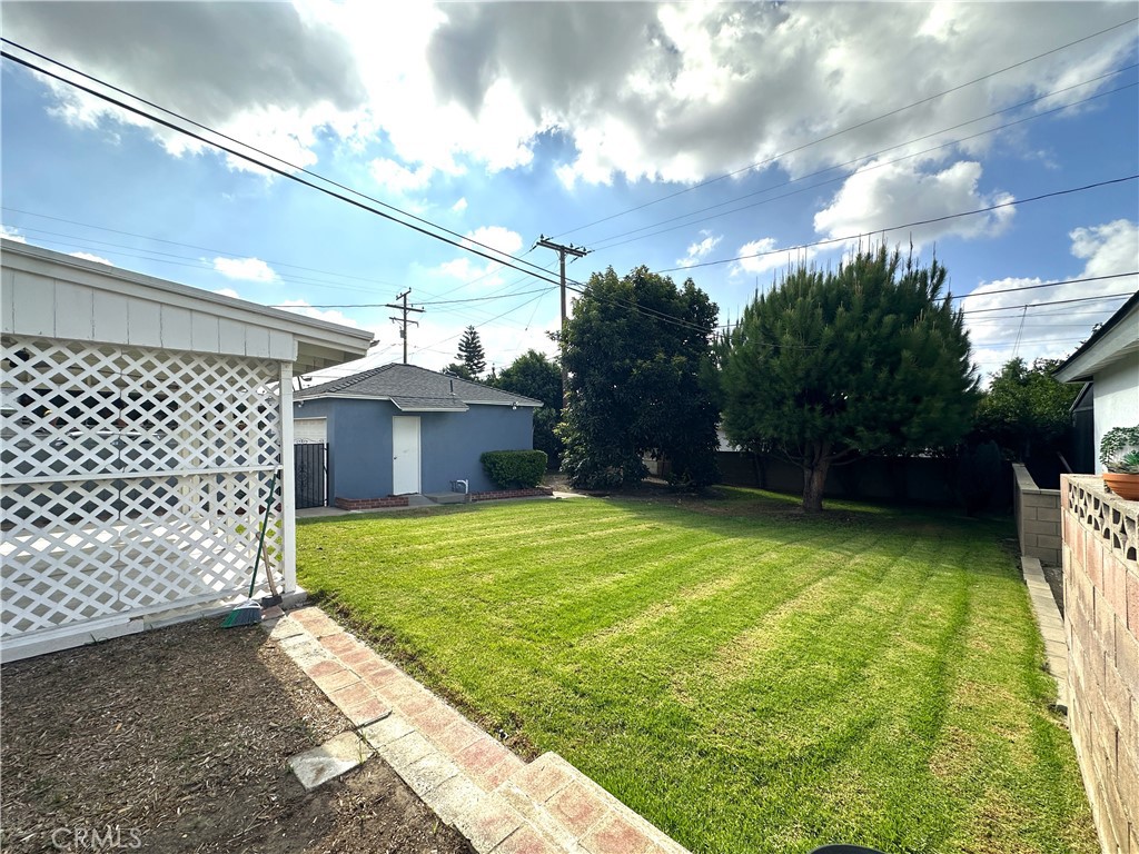 609 W Bonnie Brae Court