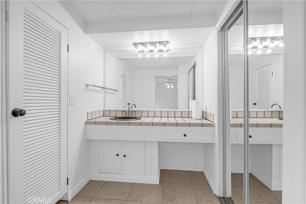 515 W Eleventh Street