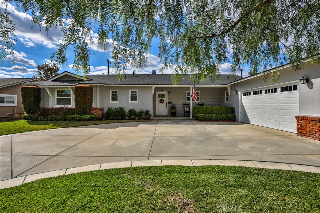 1585 Mural Drive