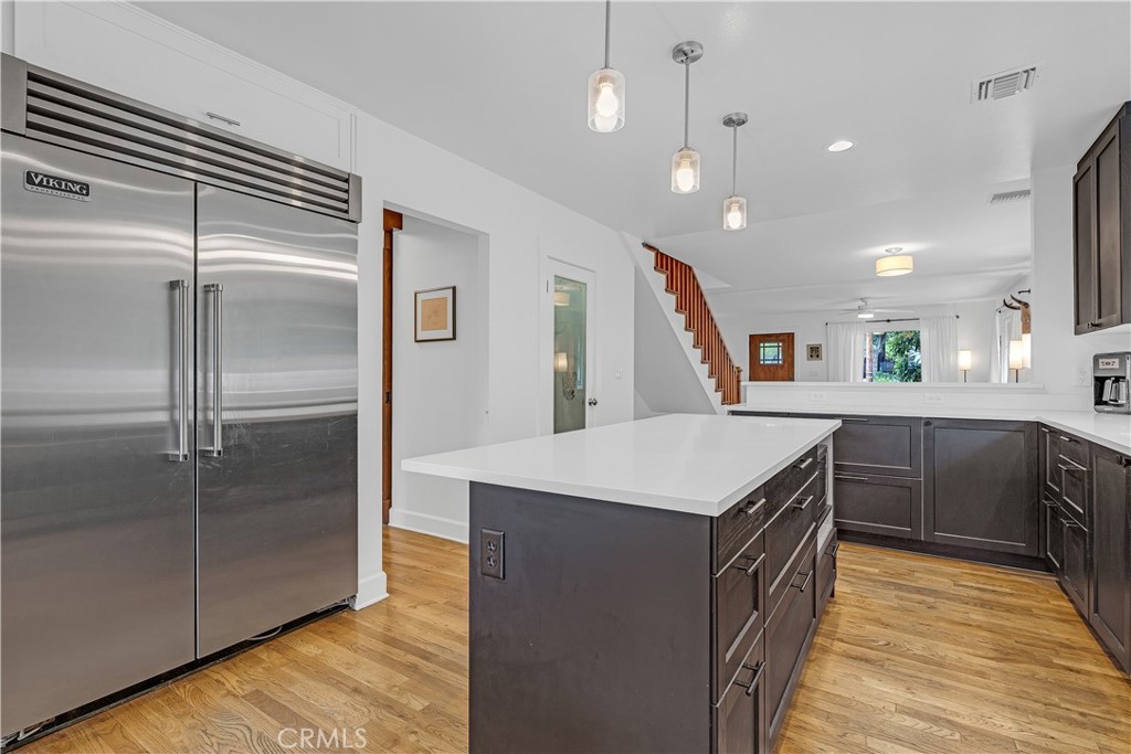 464 W 8th Street