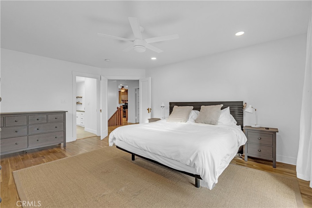 464 W 8th Street