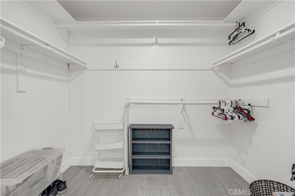 464 W 8th Street