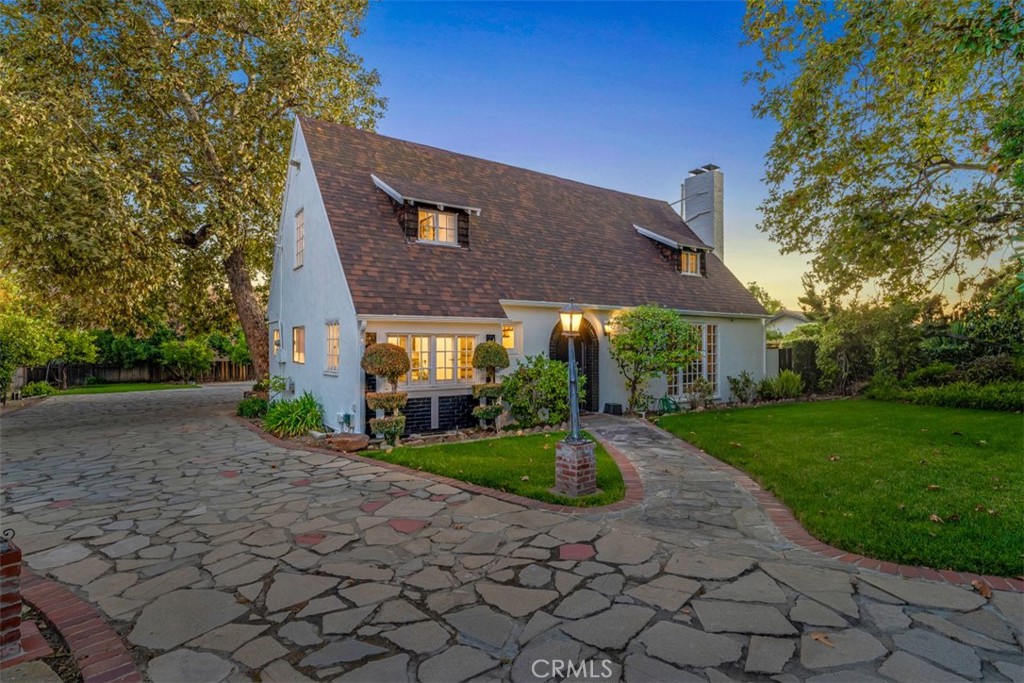 300 E Baseline Road