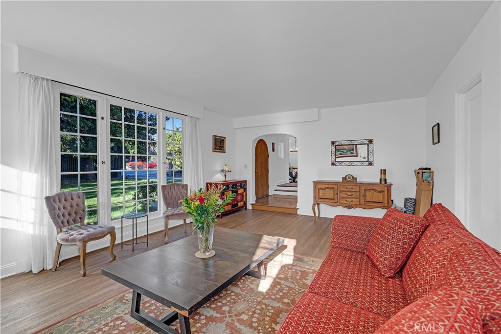 300 E Baseline Road