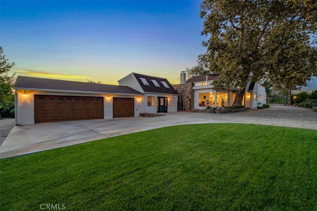 300 E Baseline Road