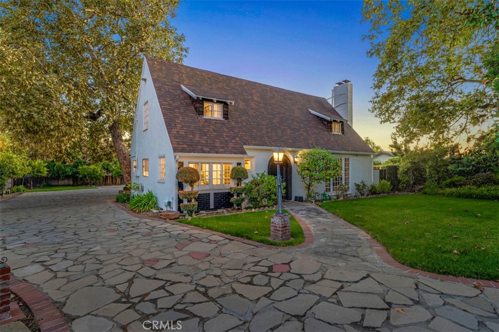 300 E Baseline Road