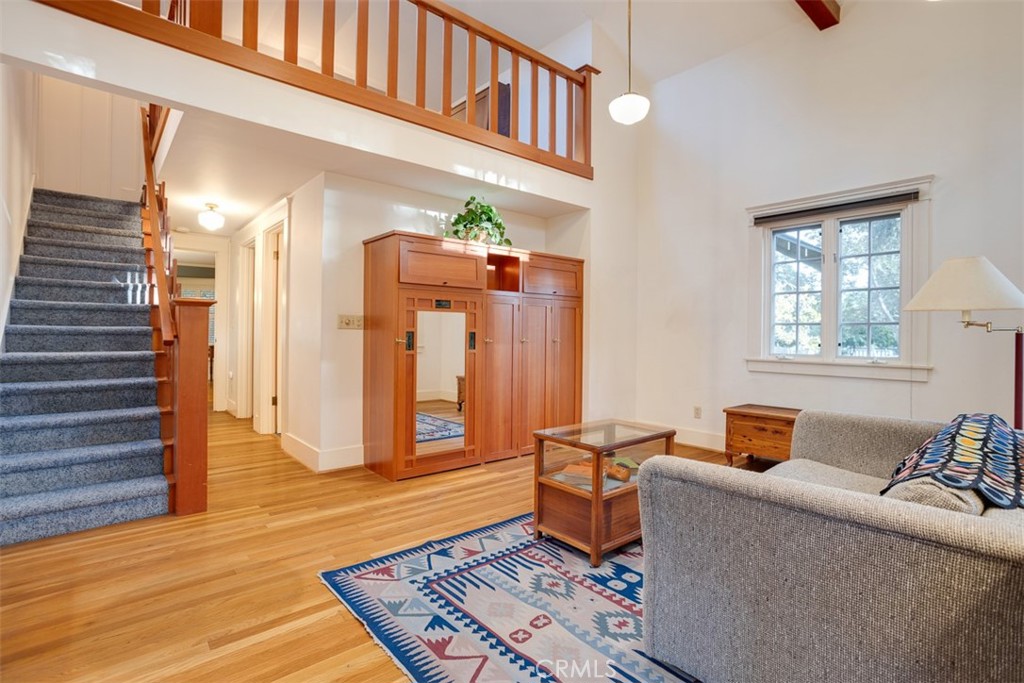 357 W 10th