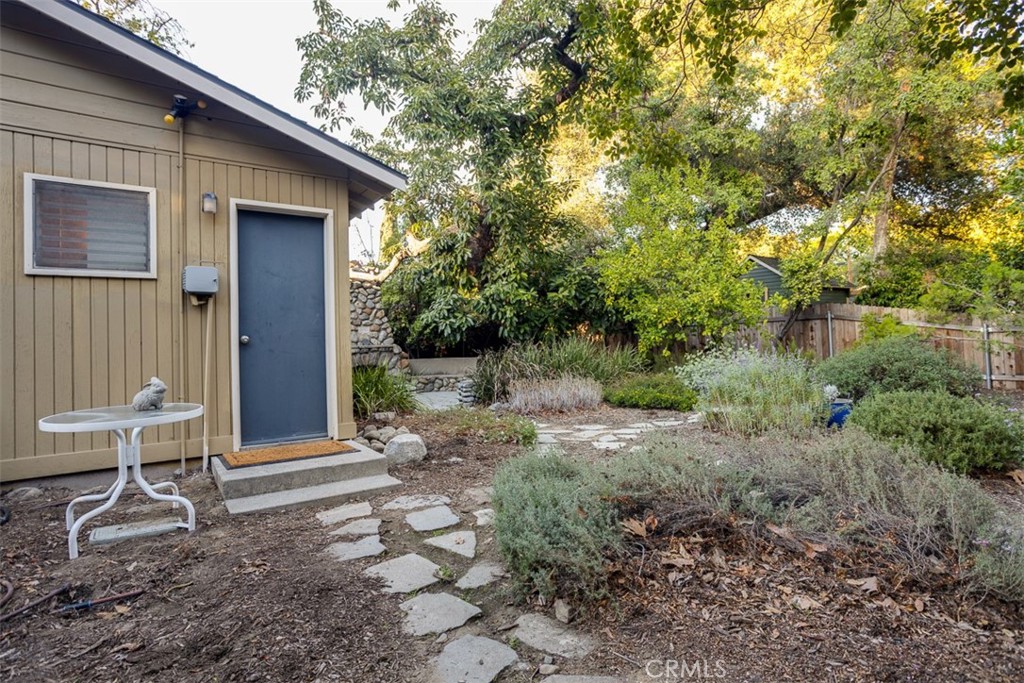 357 W 10th