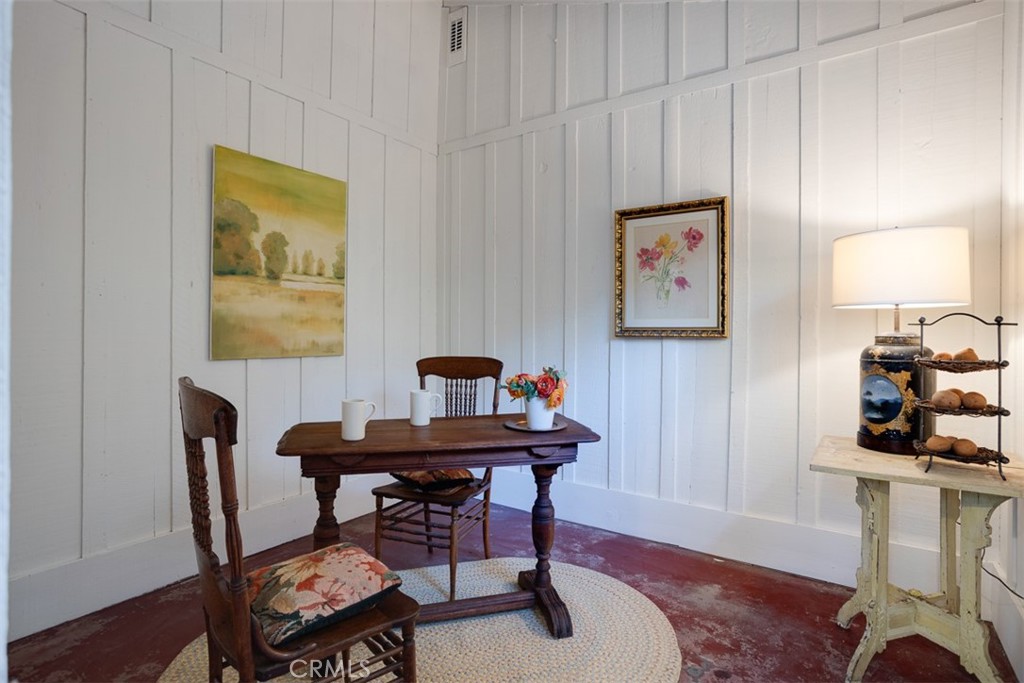 357 W 10th