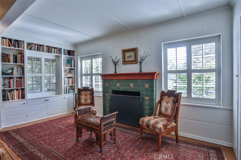357 W 10th