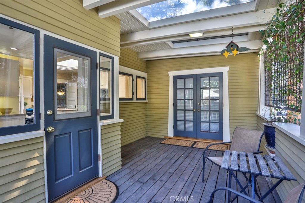 357 W 10th