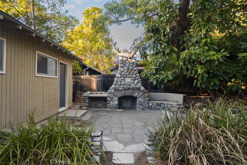357 W 10th