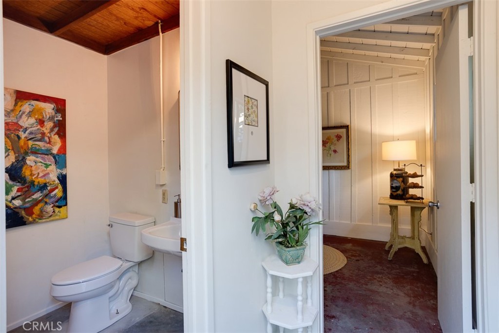 357 W 10th