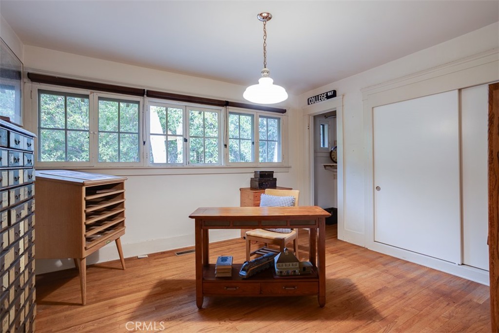 357 W 10th
