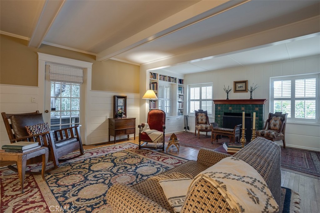 357 W 10th