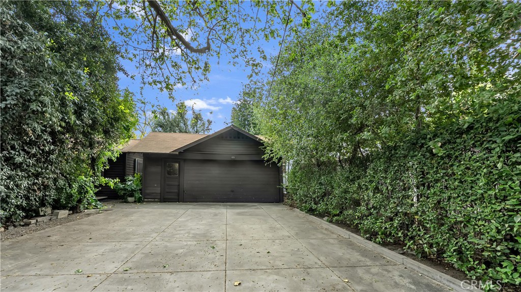 845 N Indian Hill
