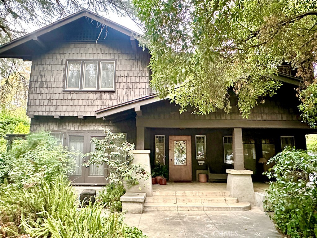 845 N Indian Hill