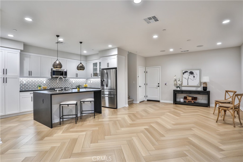 1419 N Indian Hill Boulevard