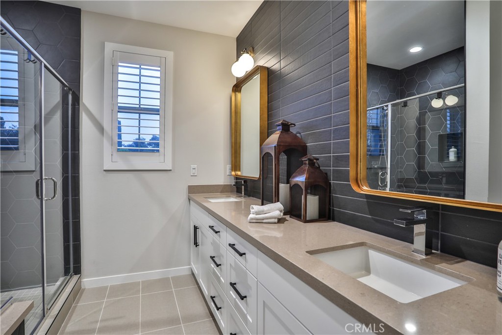 1419 N Indian Hill Boulevard