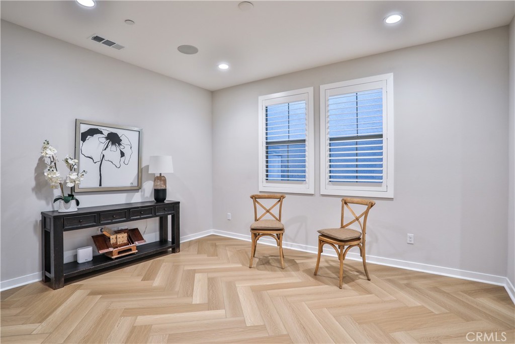 1419 N Indian Hill Boulevard