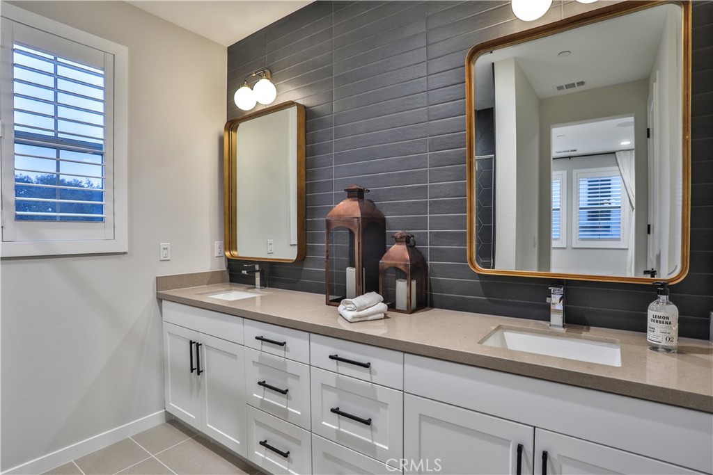 1419 N Indian Hill Boulevard