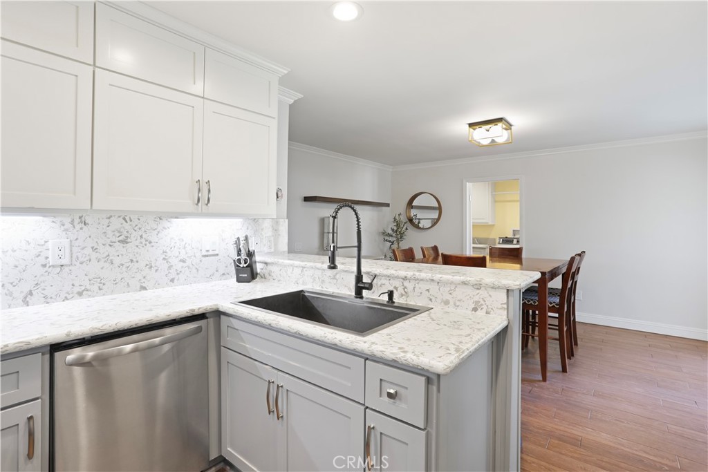 1619 Carmel Circle W