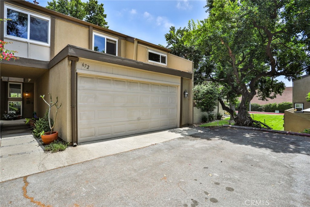 672 Greendale Lane