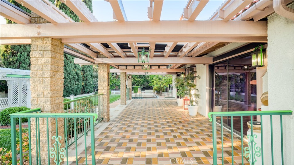 2117 Capuchin Way