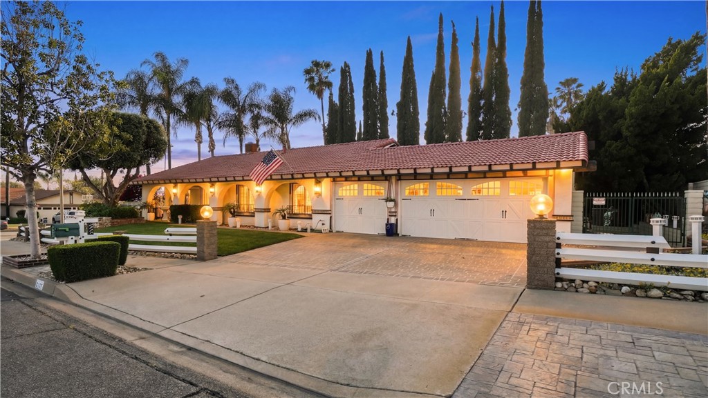 2117 Capuchin Way