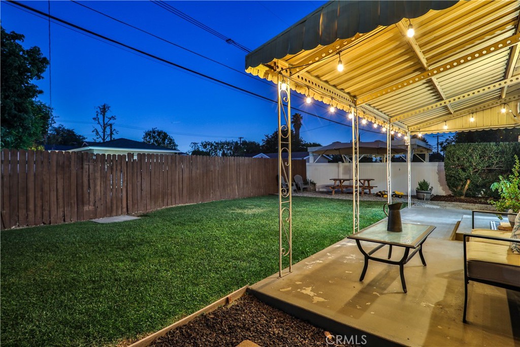 8247 Jadeite Avenue
