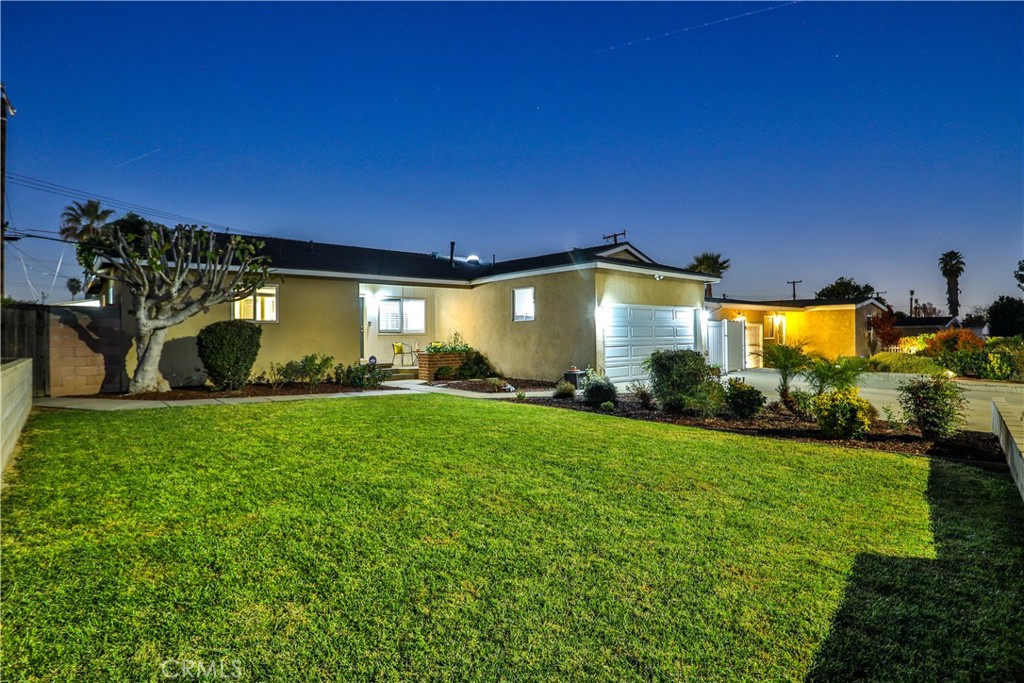 8247 Jadeite Avenue