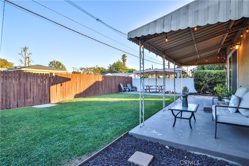 8247 Jadeite Avenue
