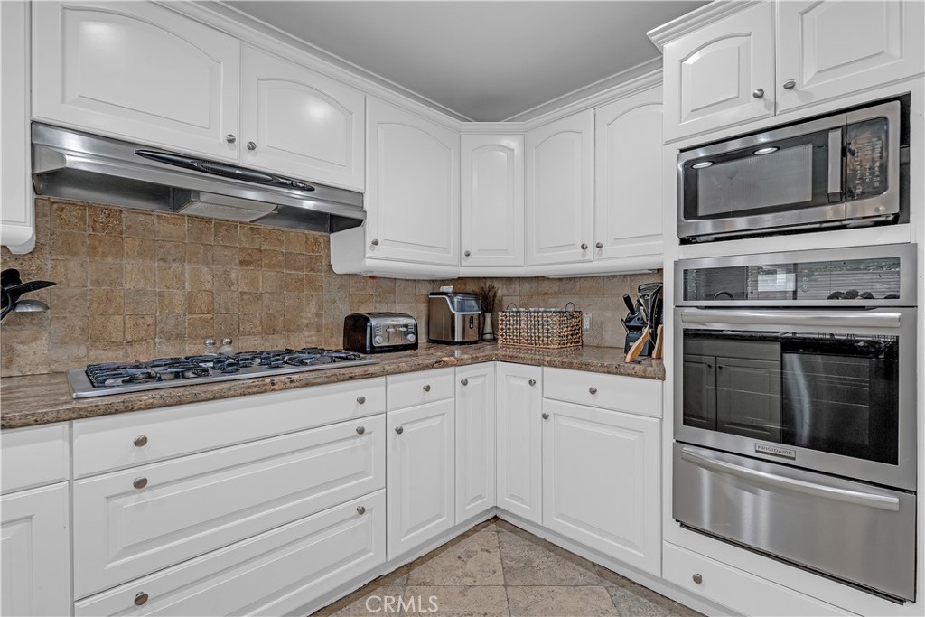 2120 Capuchin Way