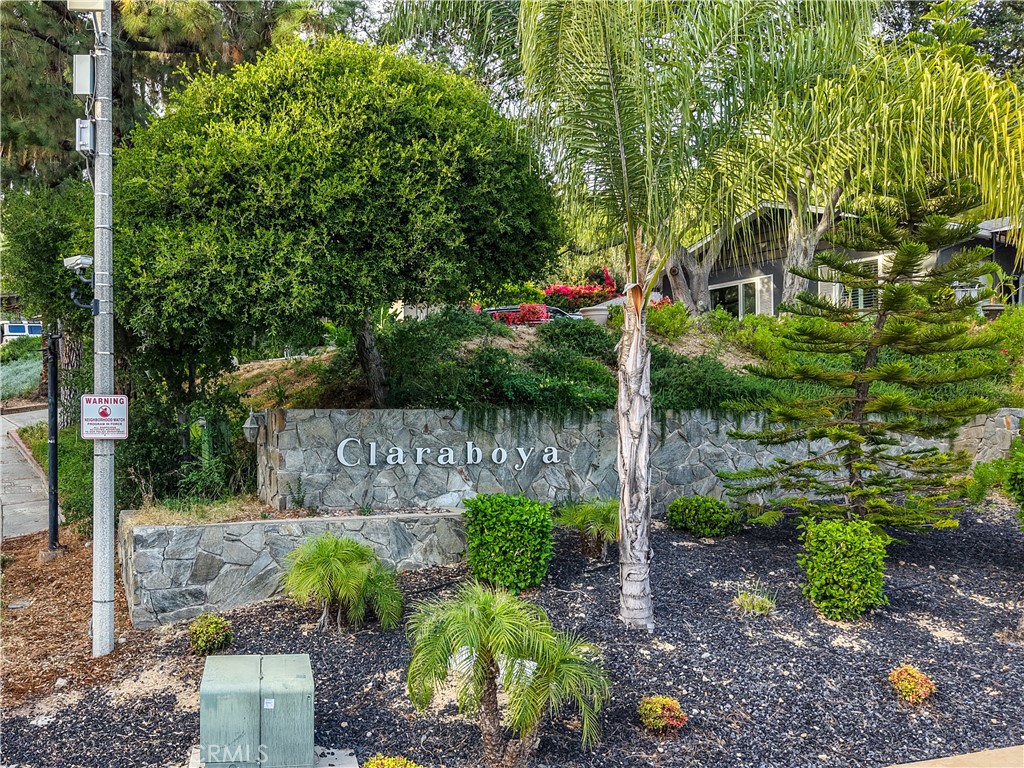 2708 N Mountain Avenue