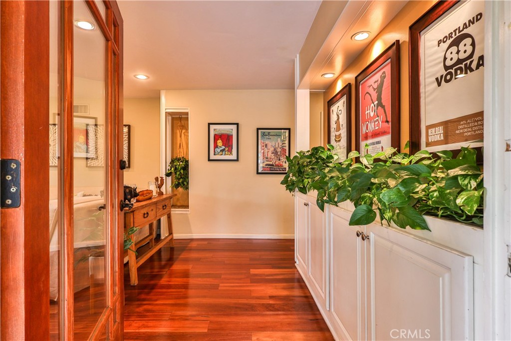 982 Northwestern