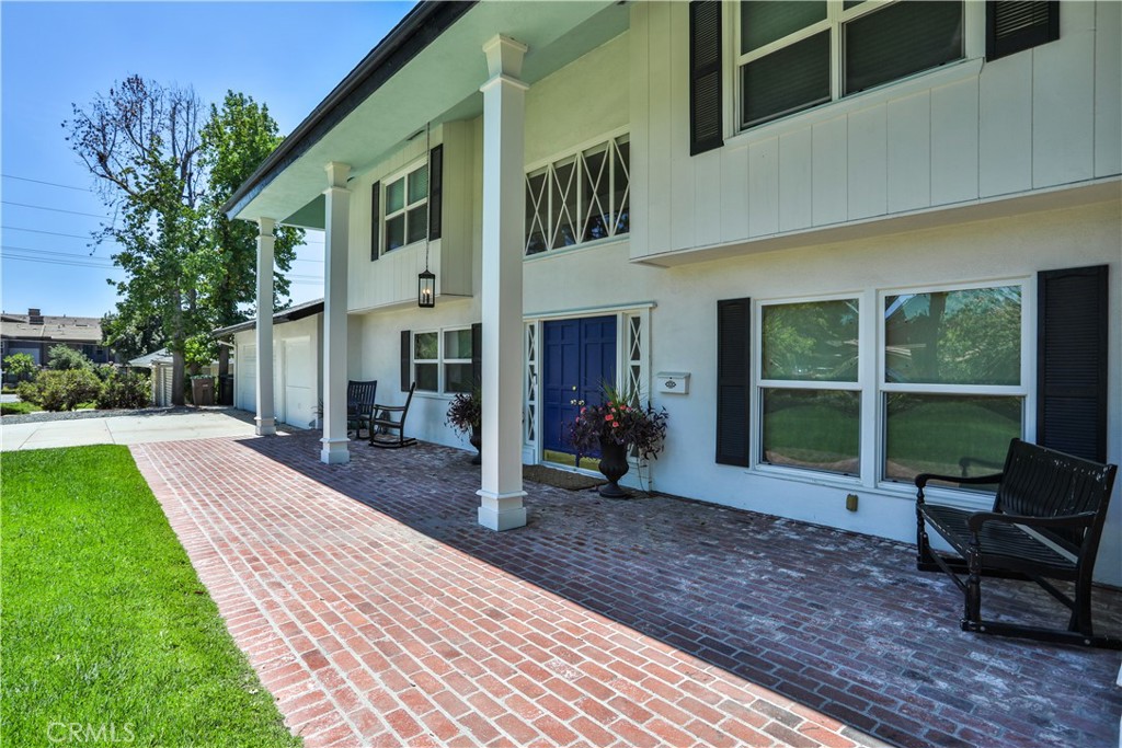 2117 Oxford