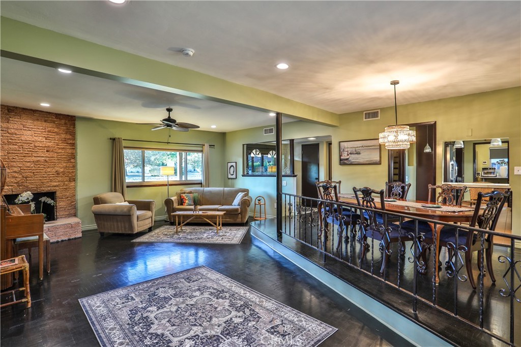 846 W 10th Street