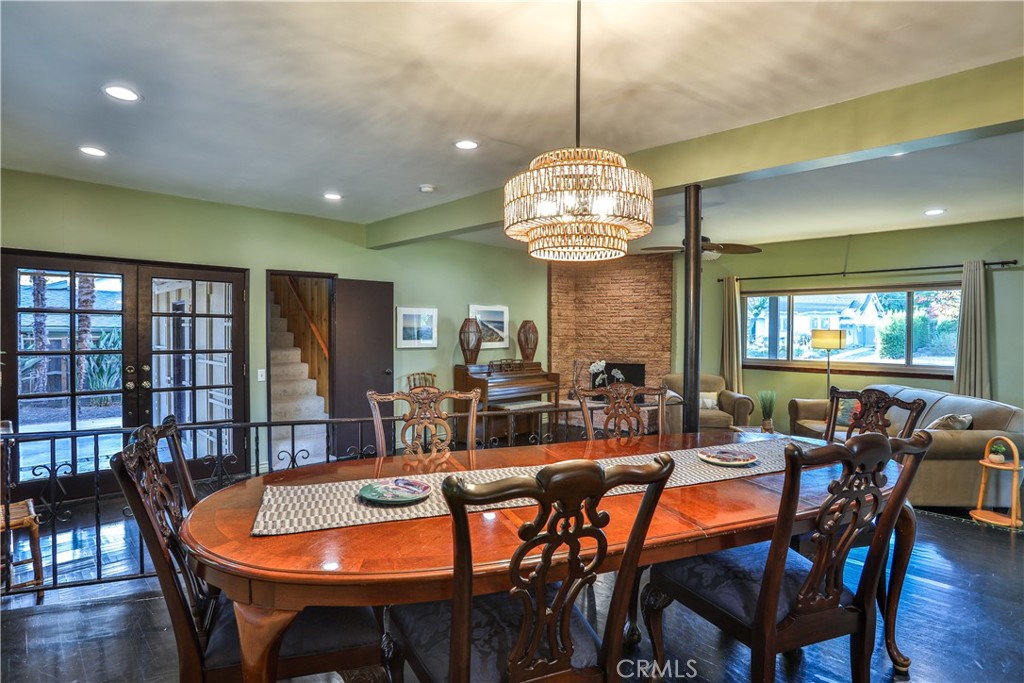 846 W 10th Street