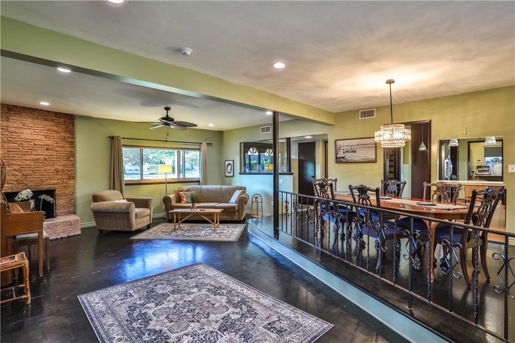 846 W 10th Street