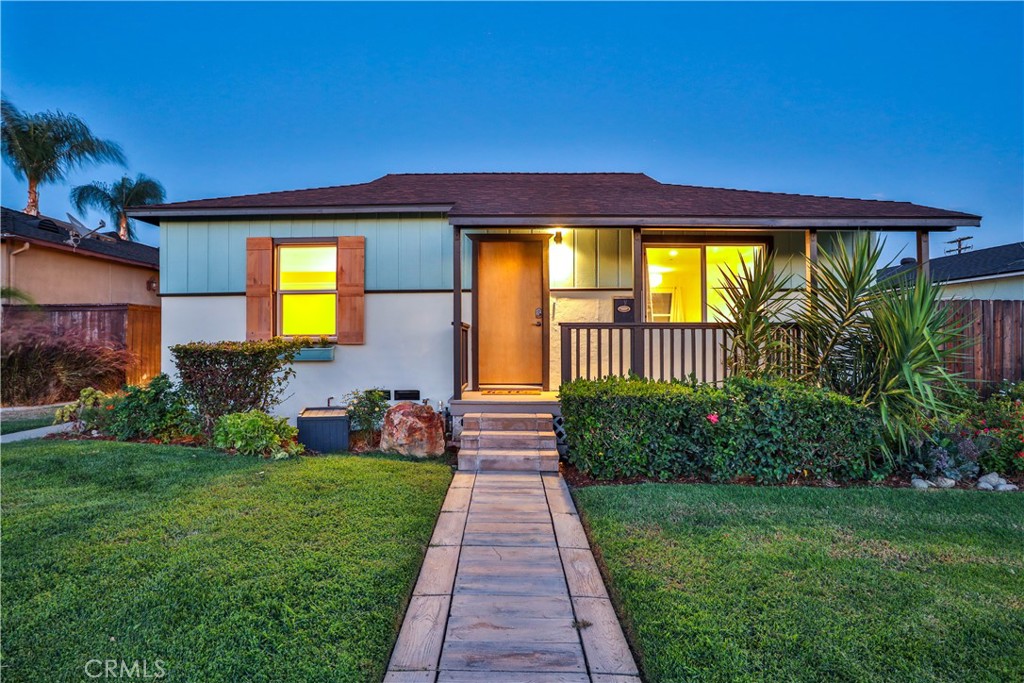 664 N 8th Avenue